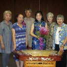 揚琴奏者に花束をプレゼント！　　