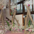 新園舎建替えにより伐採された樹を使用しての卒園の花です。