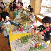 卒園用花束のレッスンです。