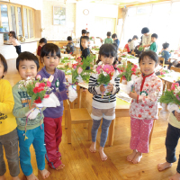 花束の出来上がりです。