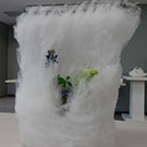 布団綿に包まれた春の花　山口作品