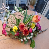 花で絵を描くようにデザイン 町田 山口美知子